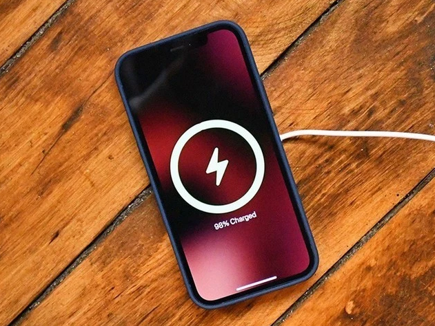 黔江苹果手机维修分享iPhone 12可以随便充电吗 